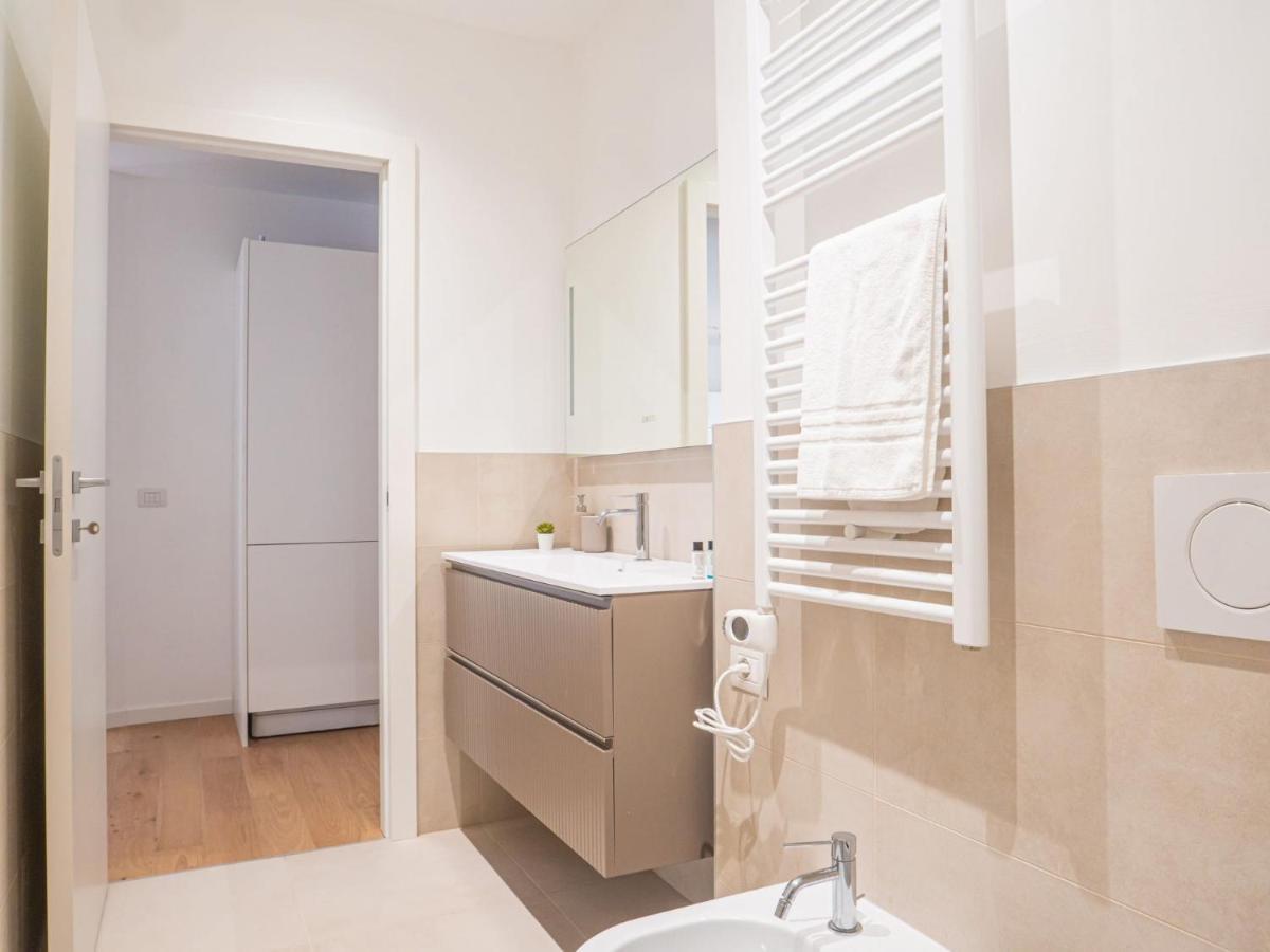 The Best Rent - Modern Apartment Near Corso Buenos Aires Милан Экстерьер фото
